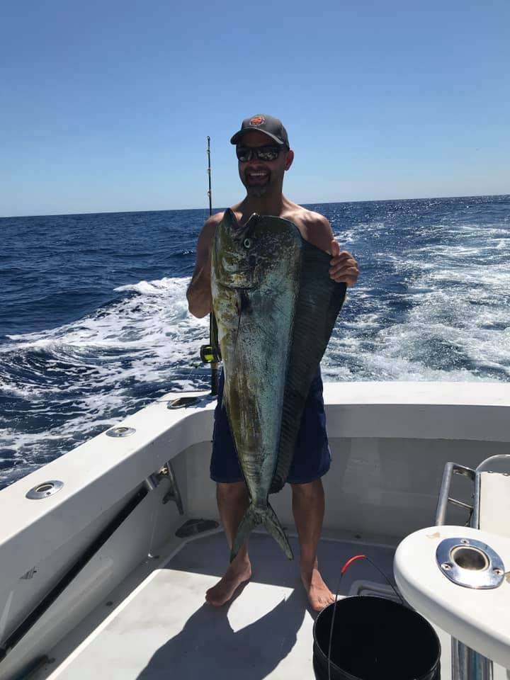 Capullo Tamarindo 3/4 day charter dorado