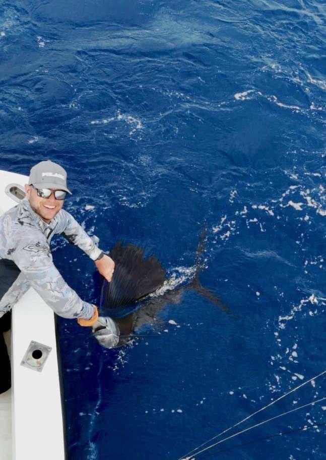 Outcast Tamarindo full day charter sailfish