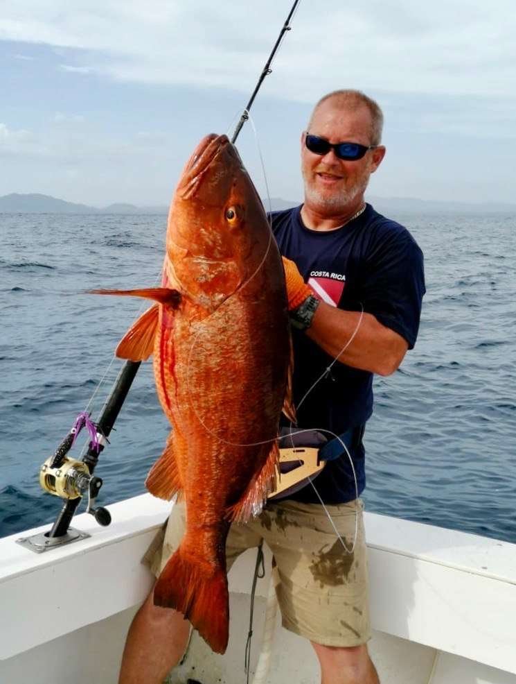 Outcast Tamarindo full day charter cubera snapper