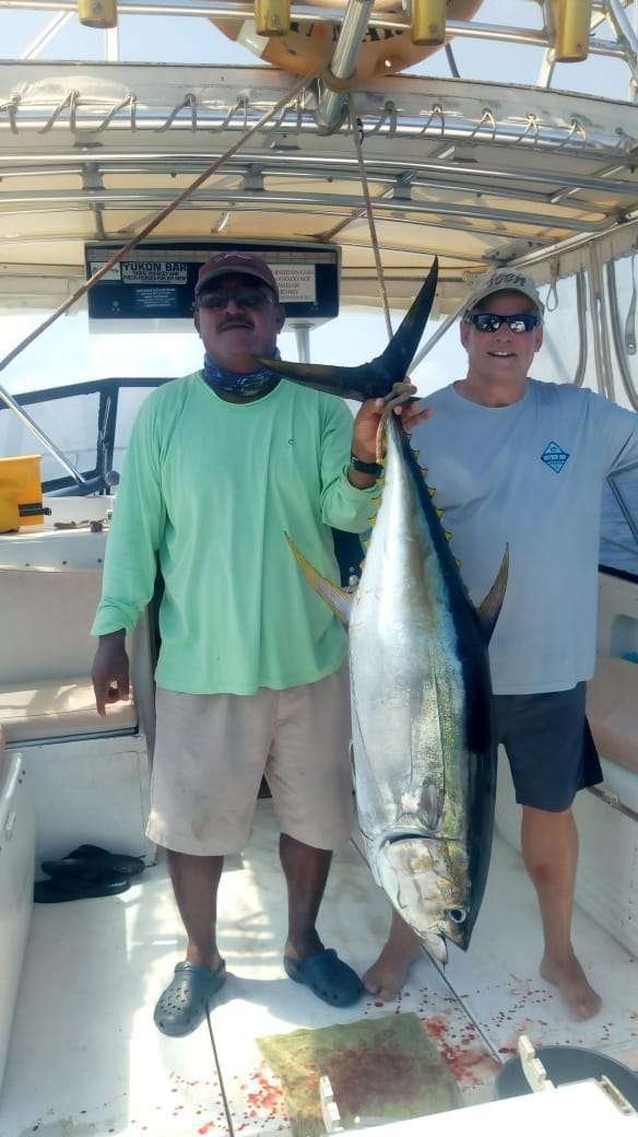 Osprey Tamarindo full day charter yellowfin tuna